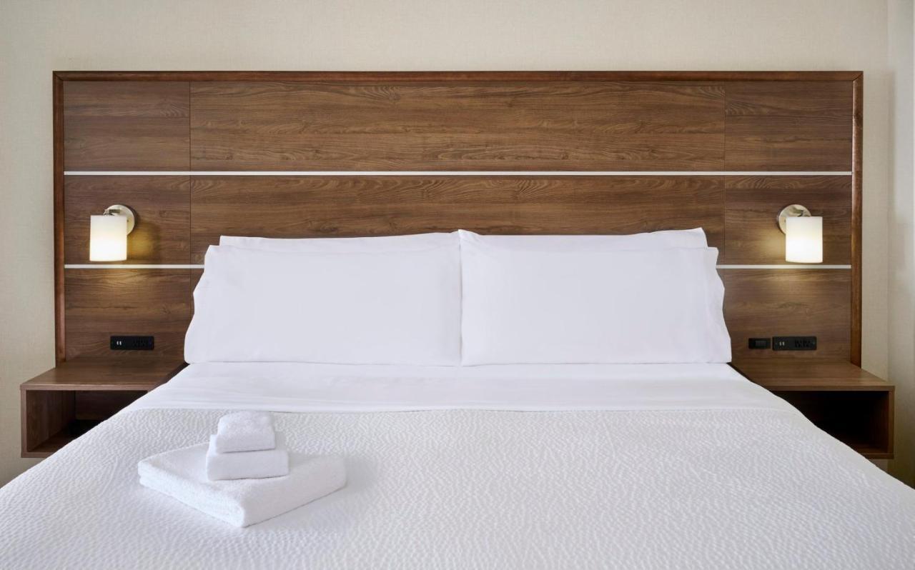 Holiday Inn Express & Suites - Brantford By Ihg מראה חיצוני תמונה
